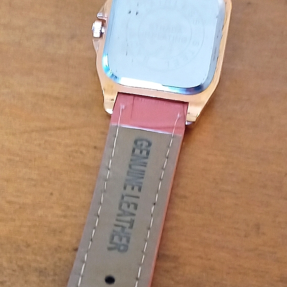 Rose gold & white crystal watch, leather strap - Picture 7 of 9